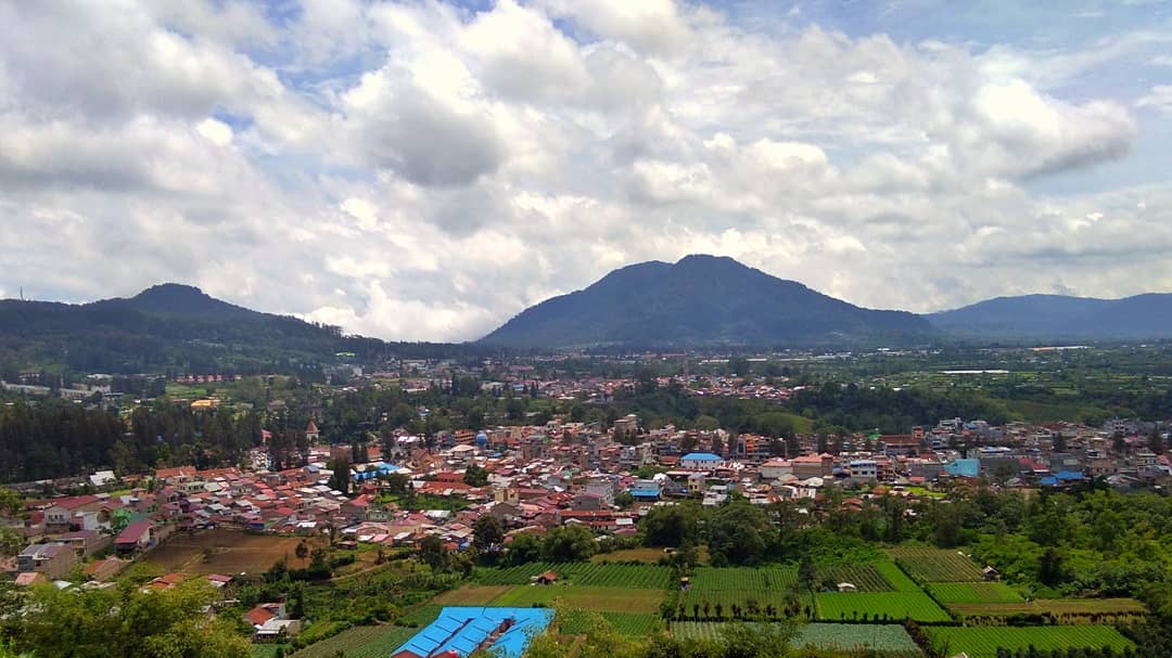 Medan city, Lake Toba, Berastagi tour